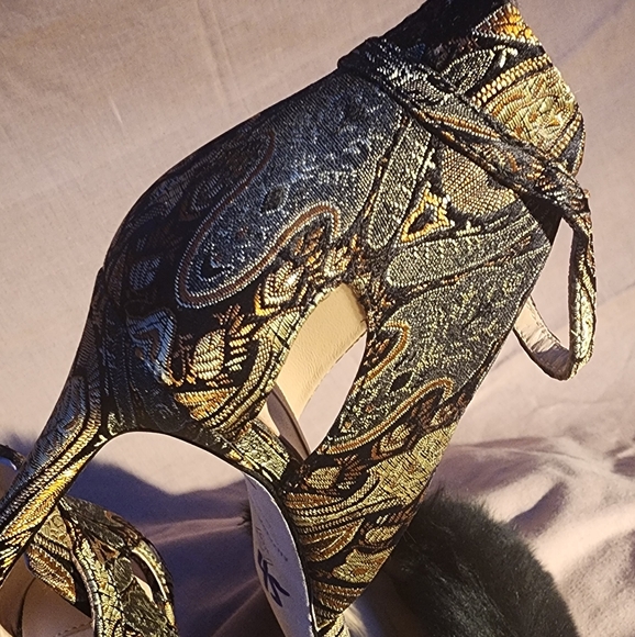 Antonio Melani Kayleigh Ankle Strap Rabbit Fur Heels - Picture 3 of 8